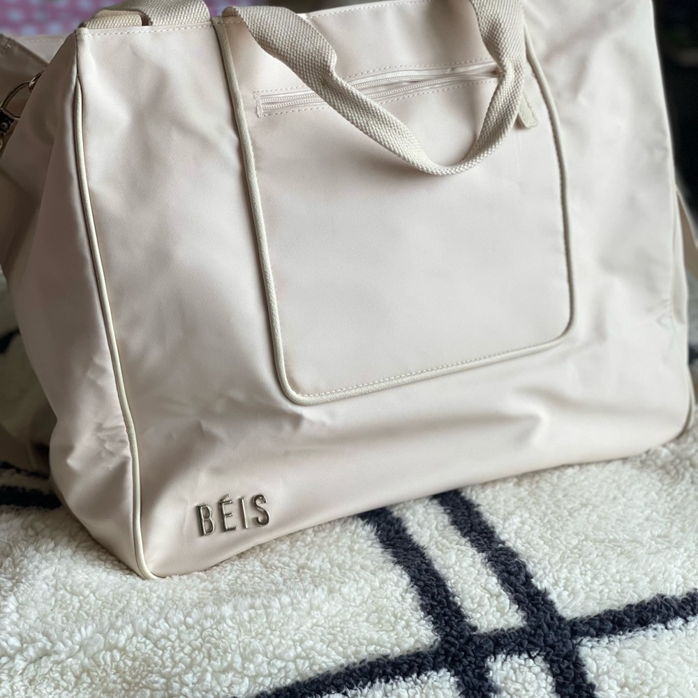 BEIS - The East To West Tote in Beige